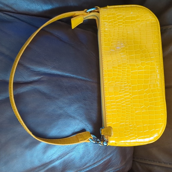 Urban Outfitters Yellow Faux Croc-Embossed Shoulder Bag - Picture 2 of 13
